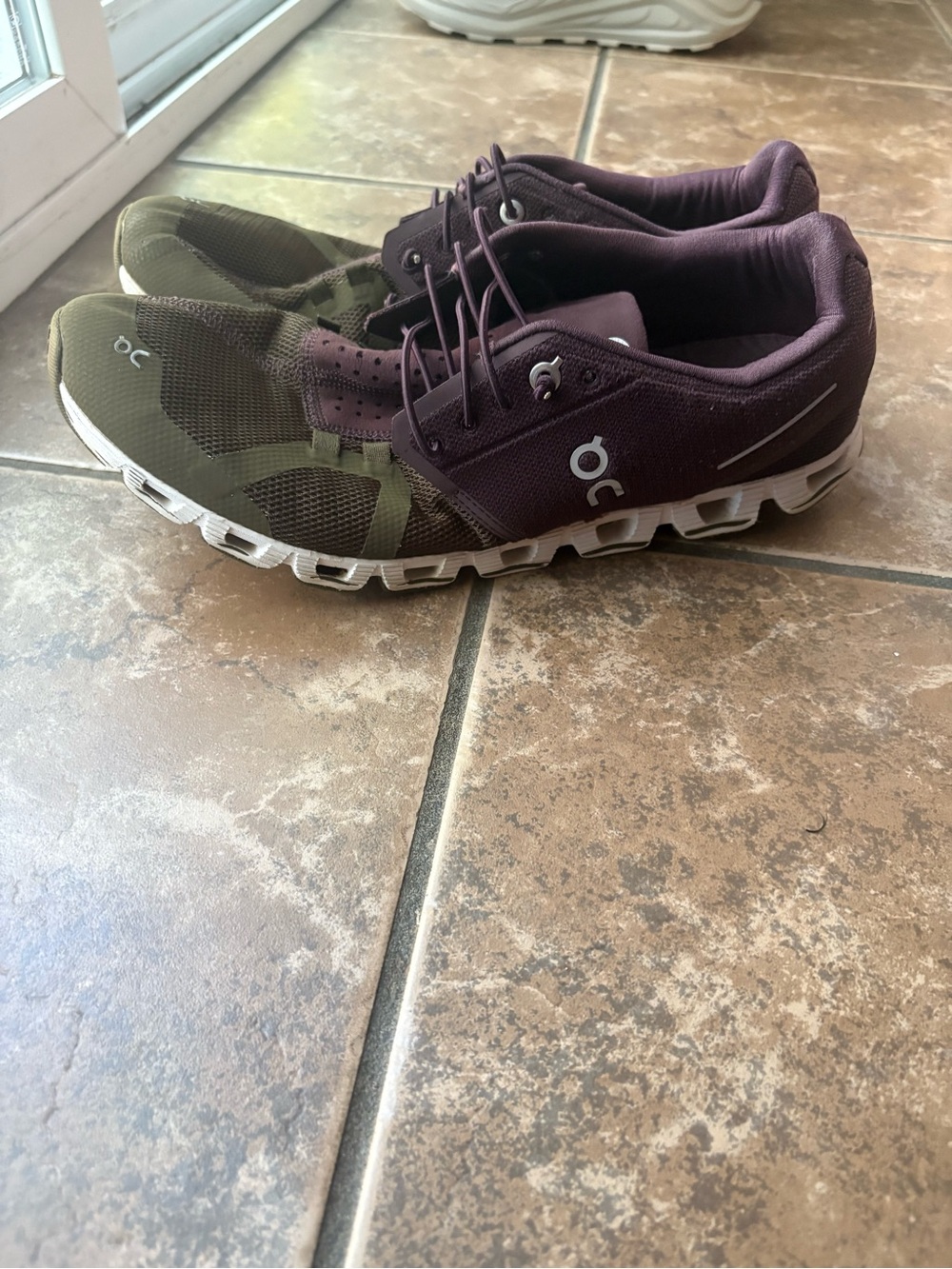 On Running Womens Running Shoes in Olive Green & Plum